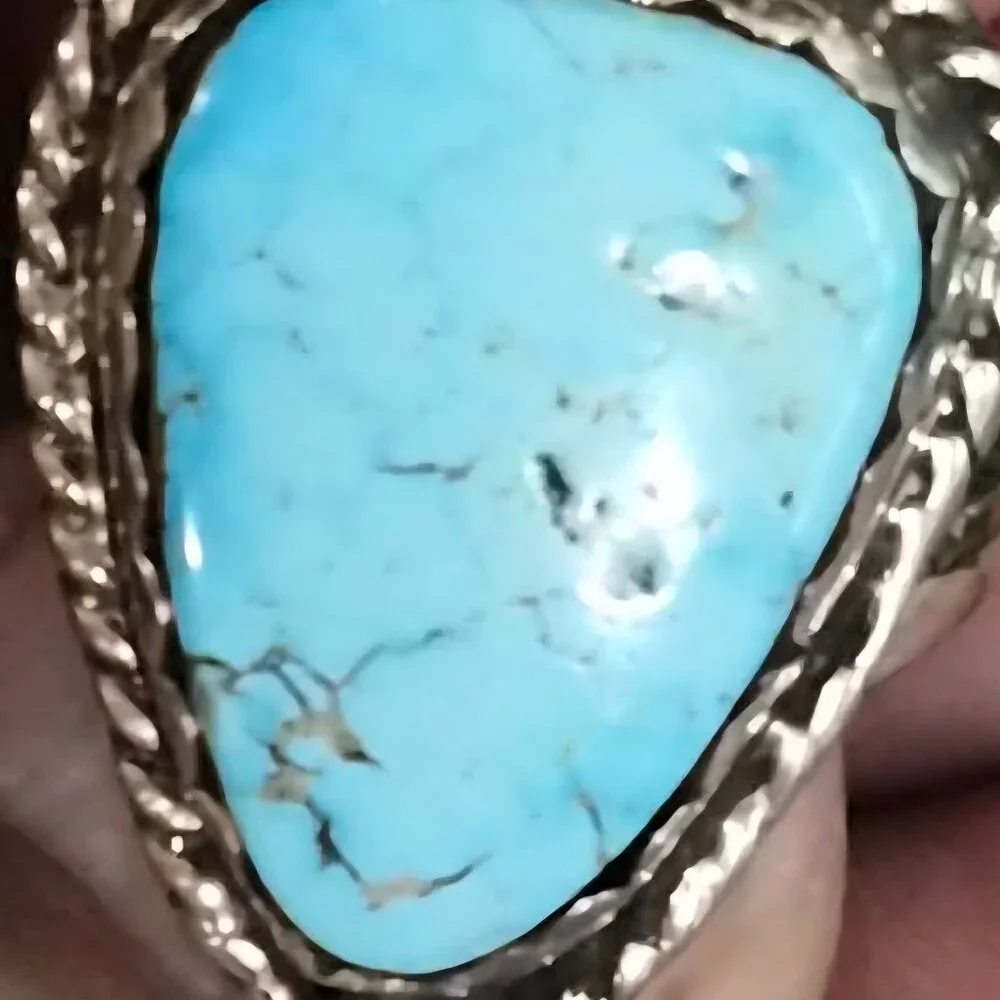 Vintage Native American Navajo sterling silver and turquoise ring